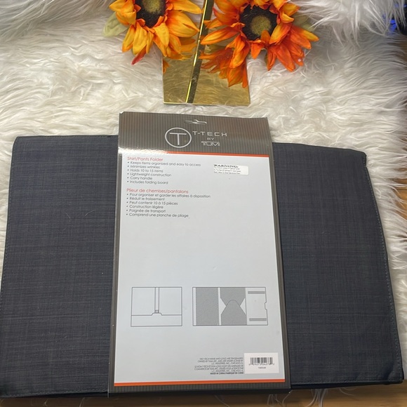 🌺NWT T-tech by TUMI shirt/pants folder 🌺 - Picture 5 of 6